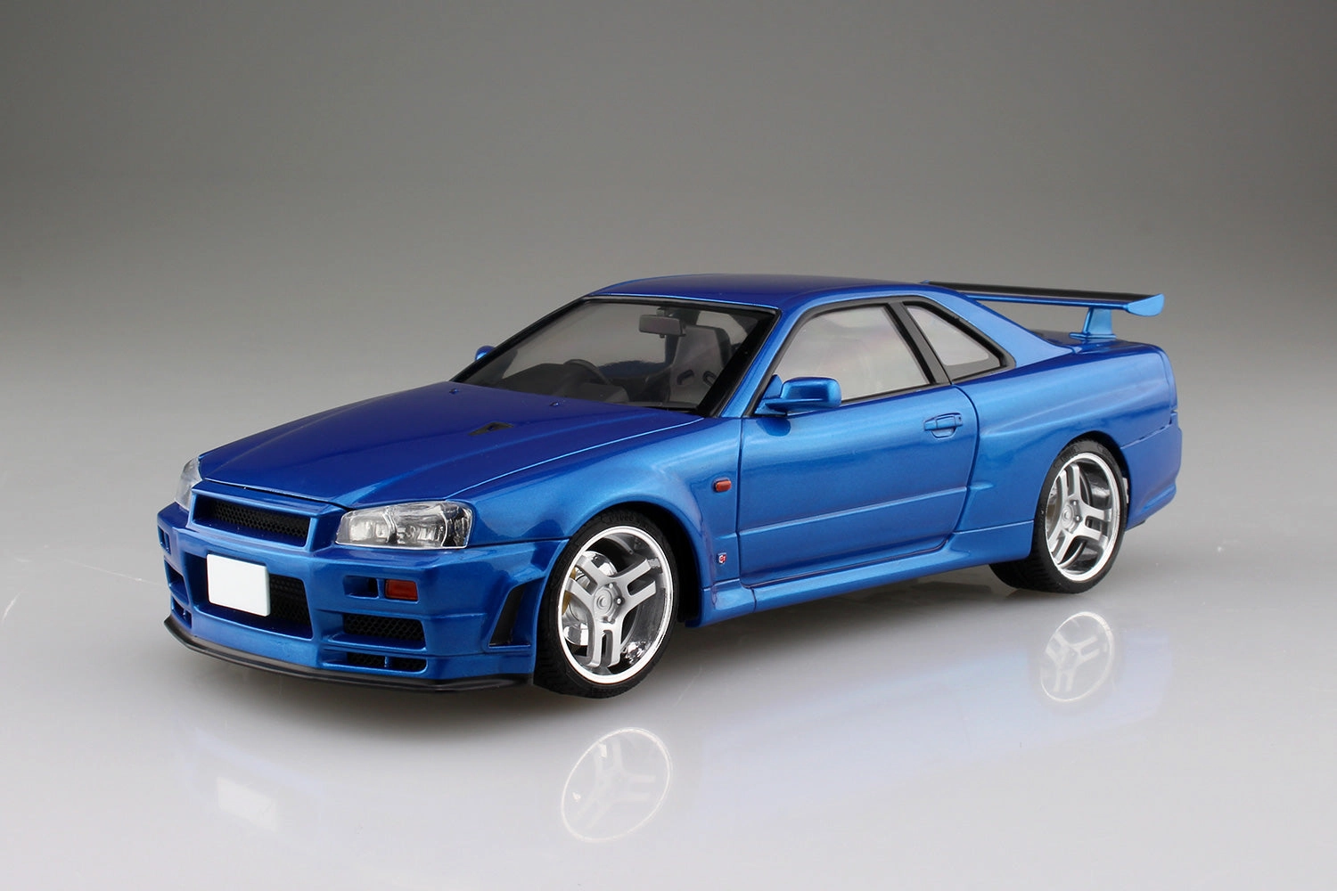 Aoshima 1/24 Initial D #09 Hoshino Kozo BNR34 Skyline GT-R Model Kit Bird Model