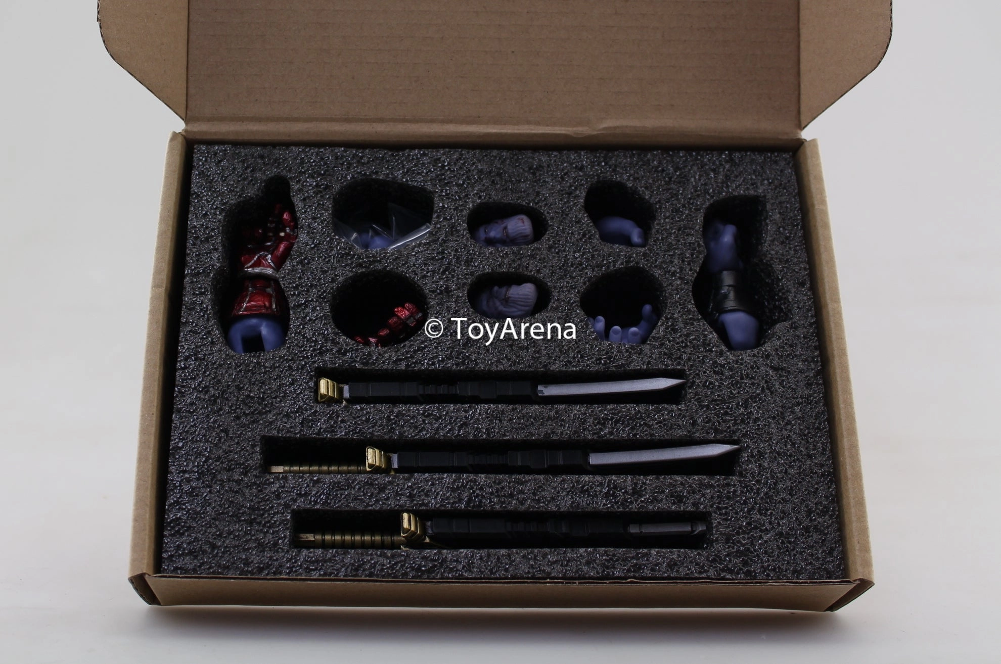 Action Object GOGOTOYS Thanos Battle Damage Full Set Accessories