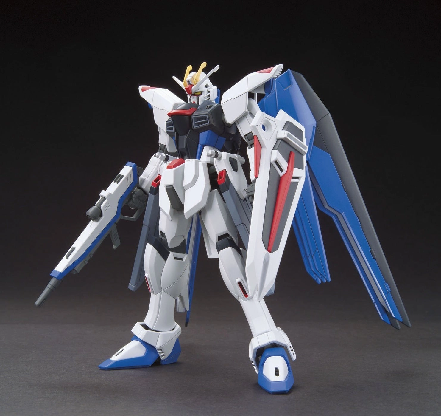 Gundam 1/144 HGUC #192 HGCE Seed ZGMF-X10A Freedom Gundam (Revive Ver.) Model Kit Battle Stance