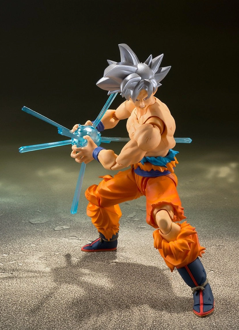 S.H. Figuarts Dragon Ball Super Son Goku Ultra Instinct (Reissue) Action Figure Legendary Status Anime Display