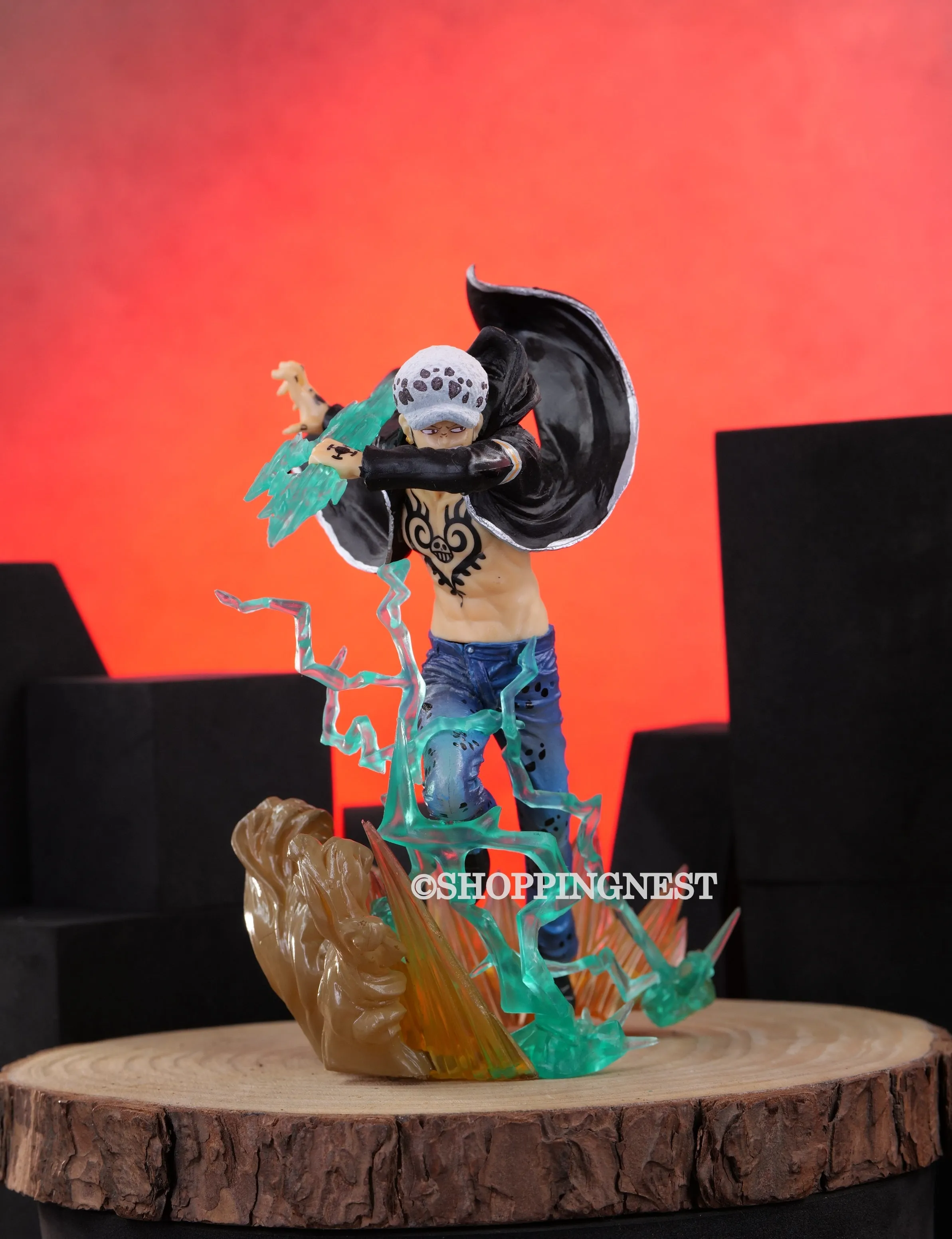 Fantasy Creature One Piece D- Law Attacking Mode Special Effect  Toy Figure with Box | 17 CMS |