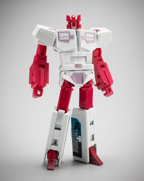 Antihero Model Ocular Max REMIX Series RMX-17 Harmony Action Figure