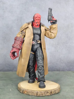 HELLBOY 2 RED Action Figure Trench Coat Ron Pearlman Golden Army Movie Movie Article Seasonal Decoration