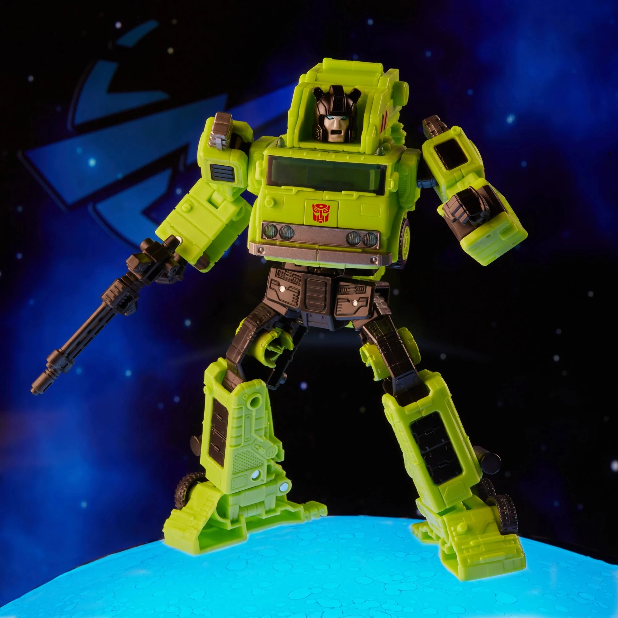 Transformers Legacy Velocitron Speedia 500 Collection Voyager Class Road Hauler Action Figure Art Display